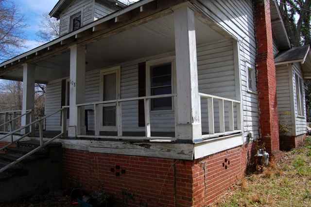 108 Pine Street Union, SC 29379 - Photo 3 of 20 Gallery Image 3