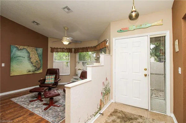 $4,000 | 306 Emerald Bay Circle, Unit J8, Naples, FL 34110