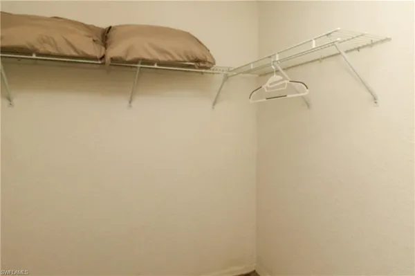 $4,000 | 306 Emerald Bay Circle, Unit J8, Naples, FL 34110