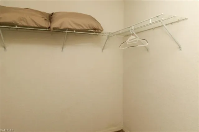 $4,000 | 306 Emerald Bay Circle, Unit J8, Naples, FL 34110