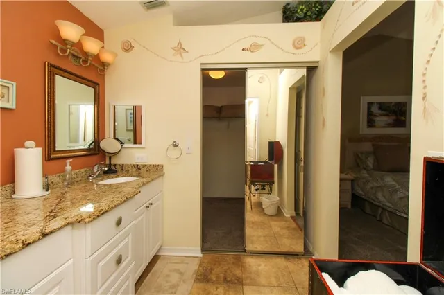 $4,000 | 306 Emerald Bay Circle, Unit J8, Naples, FL 34110