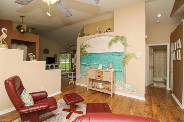 $4,000 | 306 Emerald Bay Circle, Unit J8, Naples, FL 34110