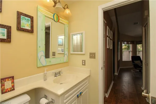 $4,000 | 306 Emerald Bay Circle, Unit J8, Naples, FL 34110