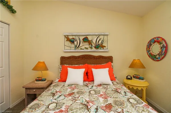 $4,000 | 306 Emerald Bay Circle, Unit J8, Naples, FL 34110