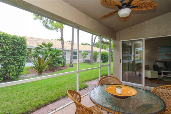 $4,000 | 306 Emerald Bay Circle, Unit J8, Naples, FL 34110