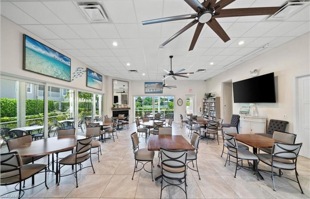 306 Emerald Bay Circle, Unit J8 Naples, FL 34110 - Photo 45 of 48