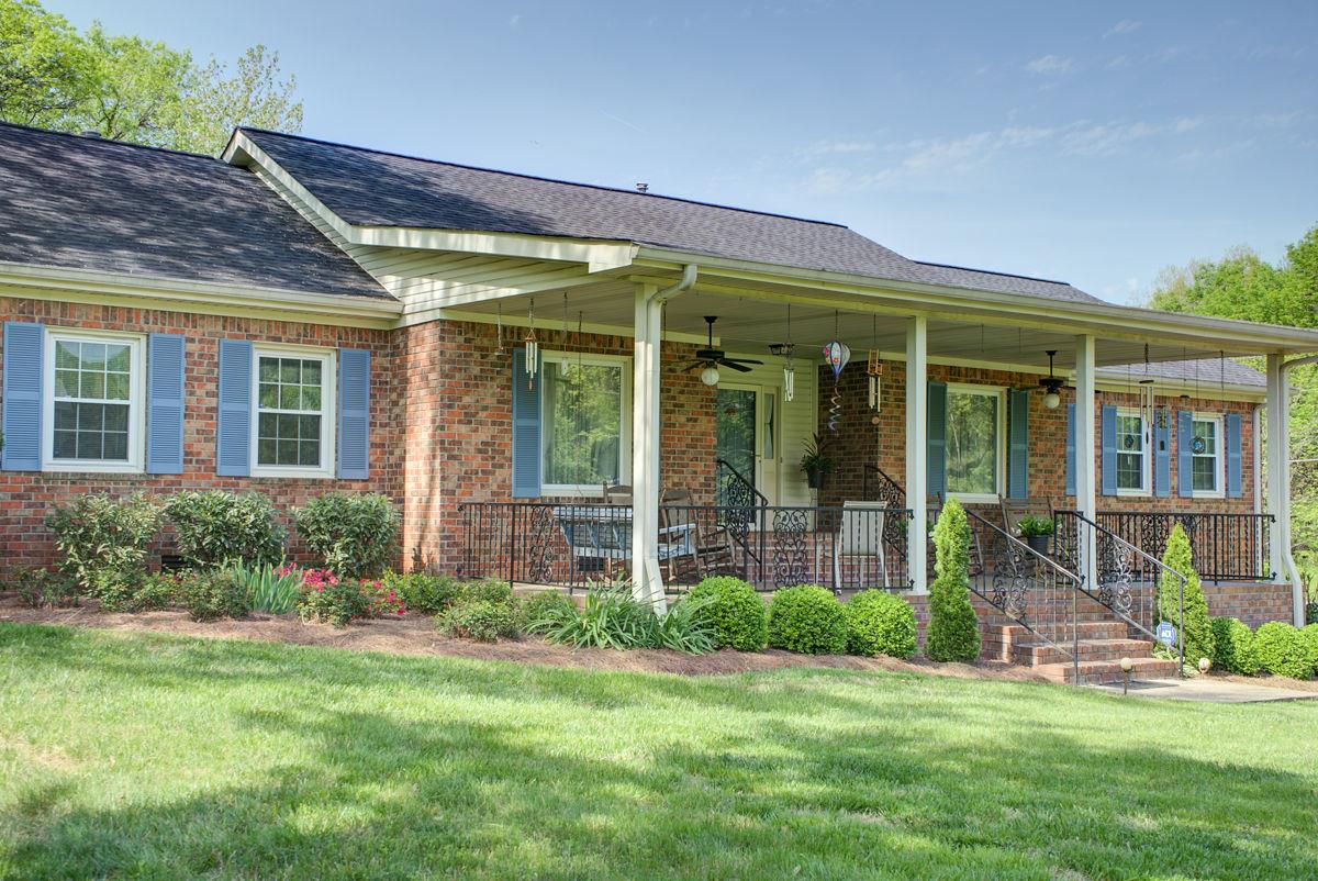 1816 Center Point Road Hendersonville, TN 37075 - Photo 2 of 28 Gallery Image 2