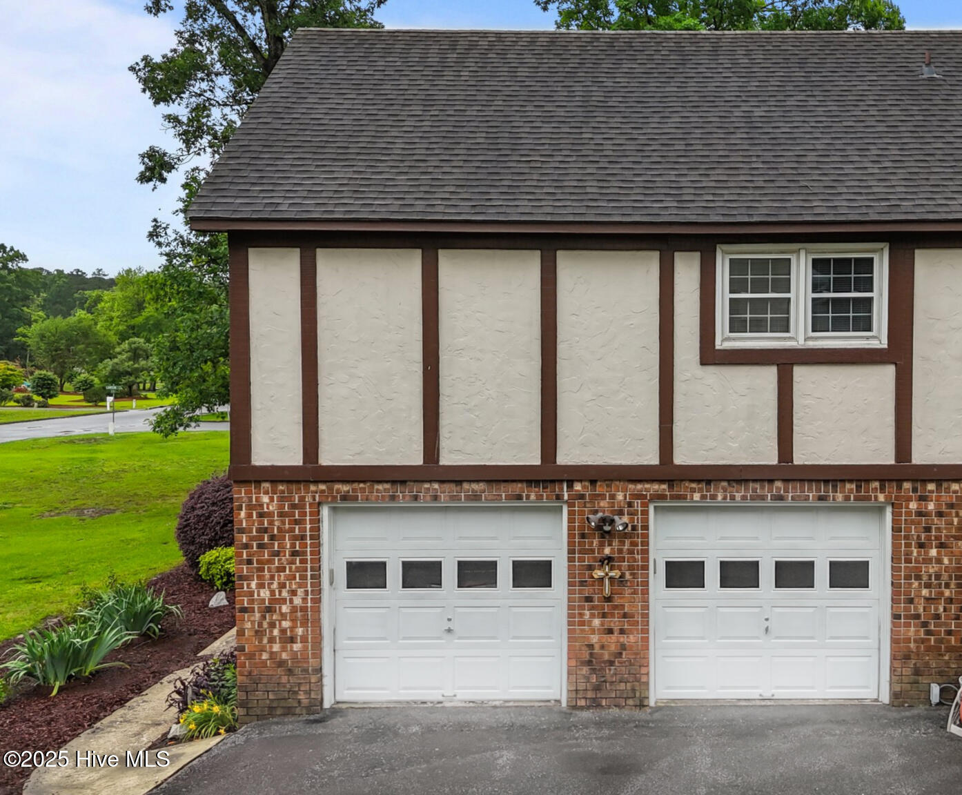 104 North Reed Drive Washington, NC 27889 - Photo 4 of 30 adj46-web-or-mls-DJI_20250513125909_0998