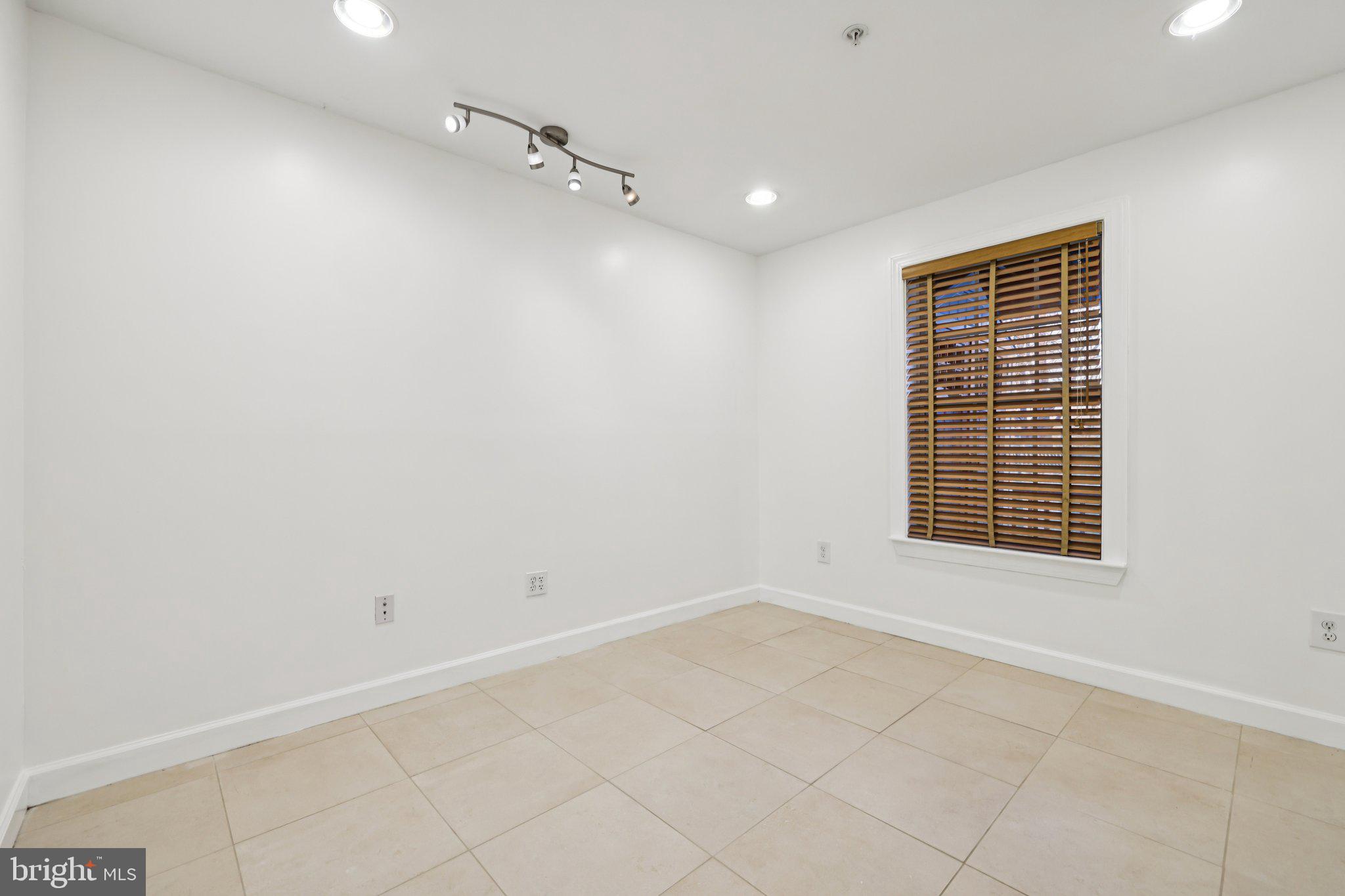 159 Carolstowne Road Reisterstown, MD 21136 - Photo 32 of 41