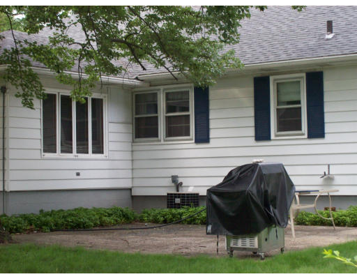 72 West Allen Ridge Road Springfield, MA 01118 - Photo 4 of 16 a front view of a house with a garden
