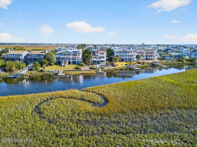 $2,300,000 | 320 40th Street, Sunset Beach, NC 28468