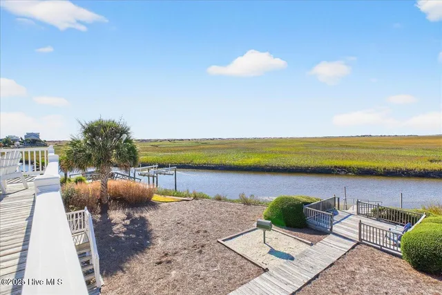 $2,300,000 | 320 40th Street, Sunset Beach, NC 28468