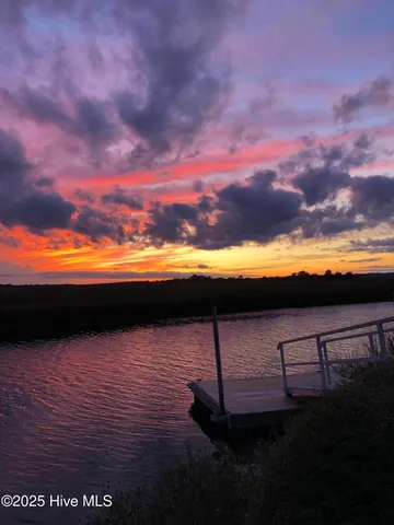 $2,300,000 | 320 40th Street, Sunset Beach, NC 28468