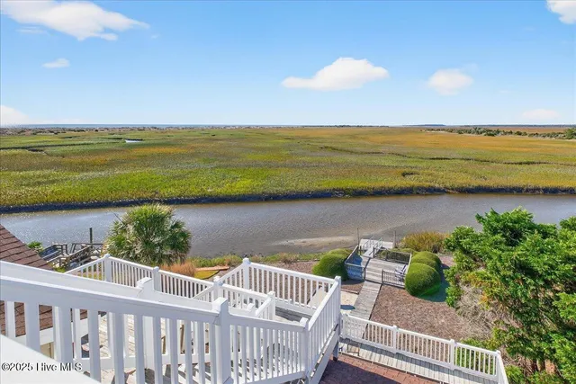$2,300,000 | 320 40th Street, Sunset Beach, NC 28468
