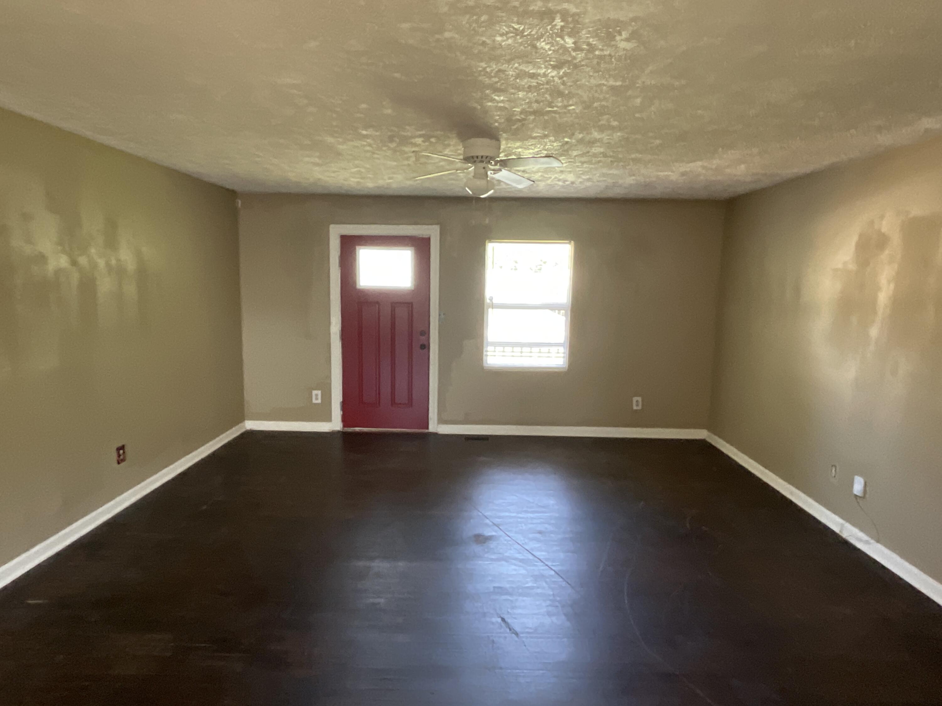 1421 Wapoo Drive North Augusta, SC 29841 - Photo 3 of 10 Living Area