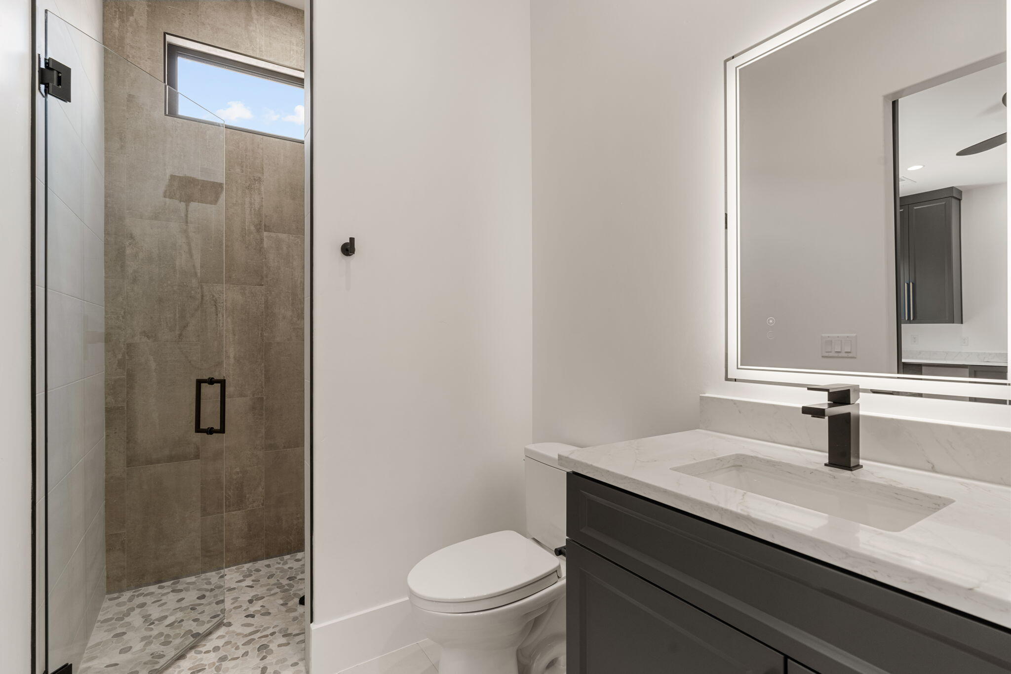 2885 East View Pointe Drive Washington, UT 84780 - Photo 51 of 99 ADU 2 Bedroom # 2 - Walkin Bathroom with a Shower - Pic 5