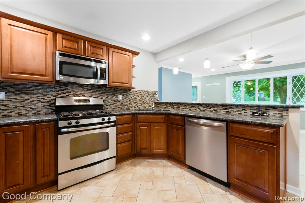 48703 West Ranch Drive Chesterfield, MI 48051 - Photo 5 of 43