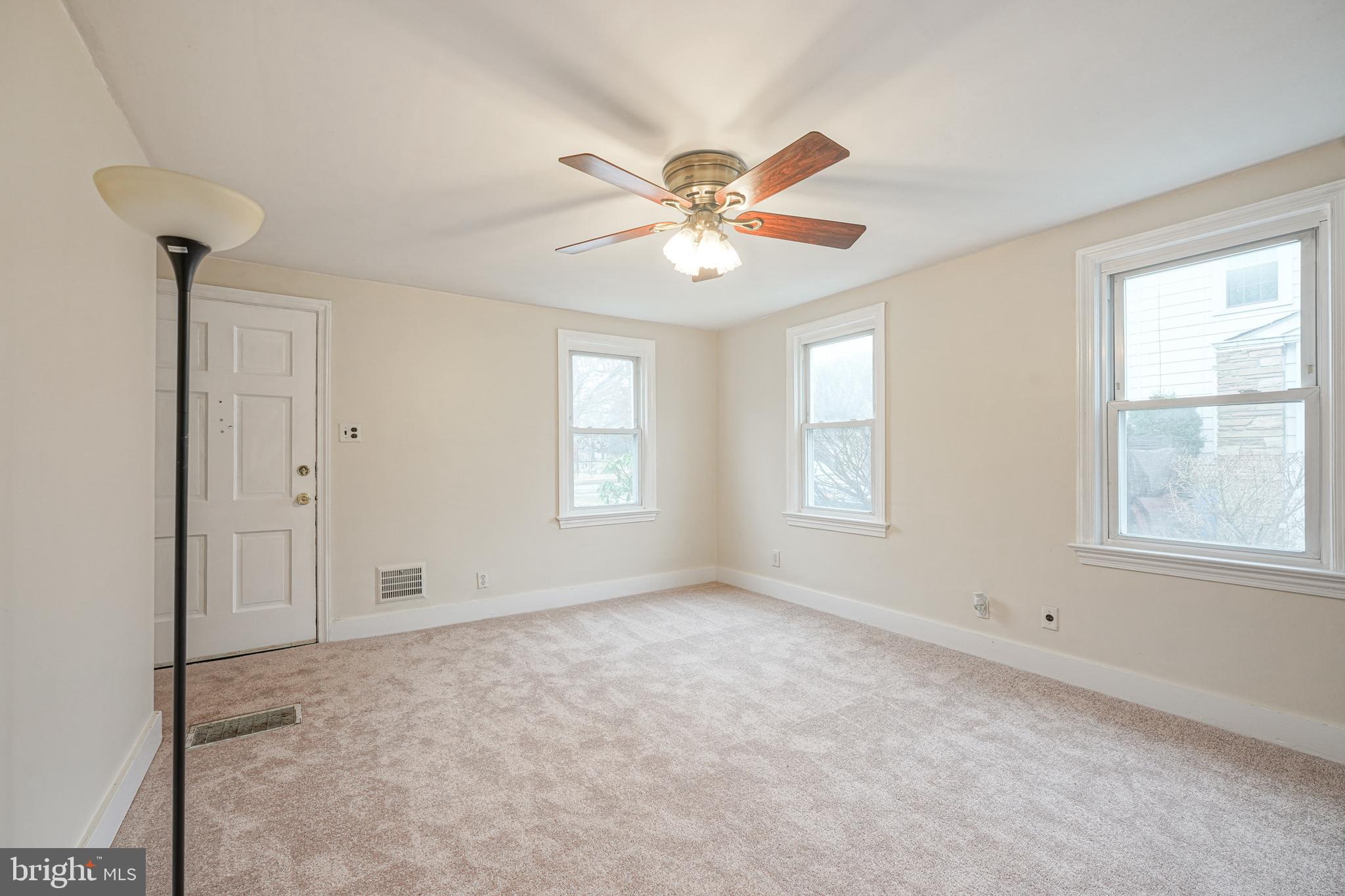 872 Bridgeboro Street Riverside, NJ 08075 - Photo 8 of 19 Front Door & Living Room