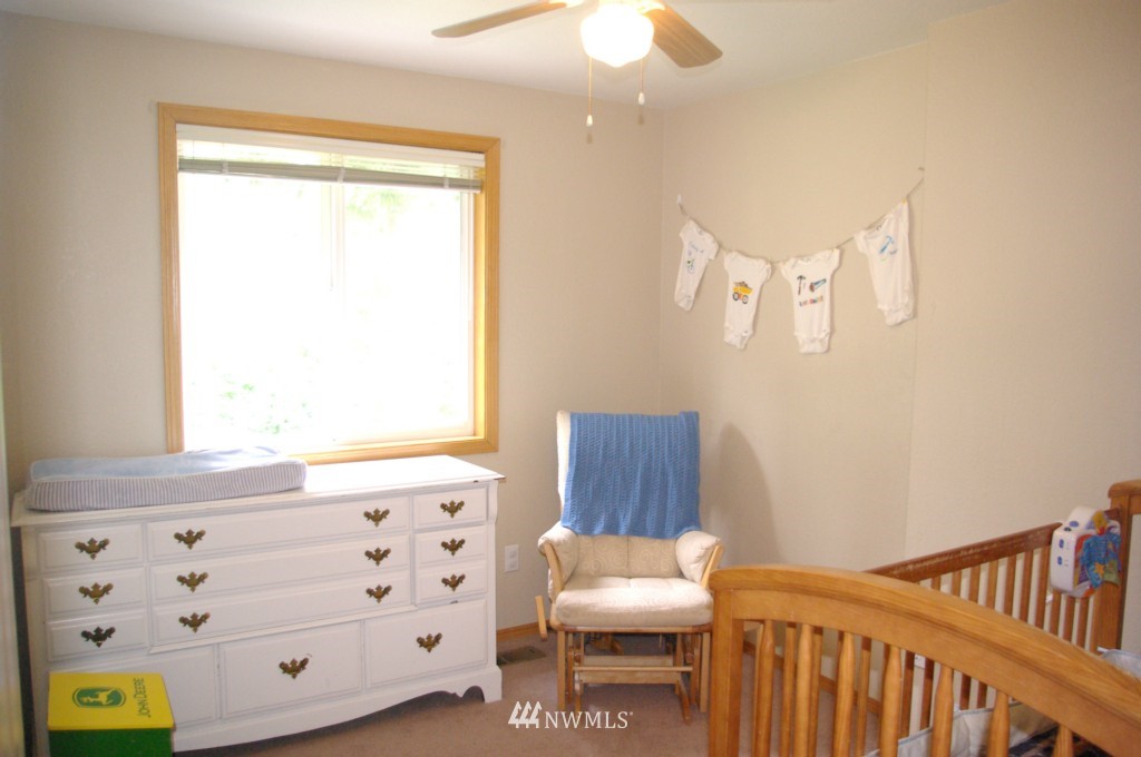 5913 Compton Loop Southeast Lacey, WA 98513 - Photo 12 of 17 Gallery Image 12