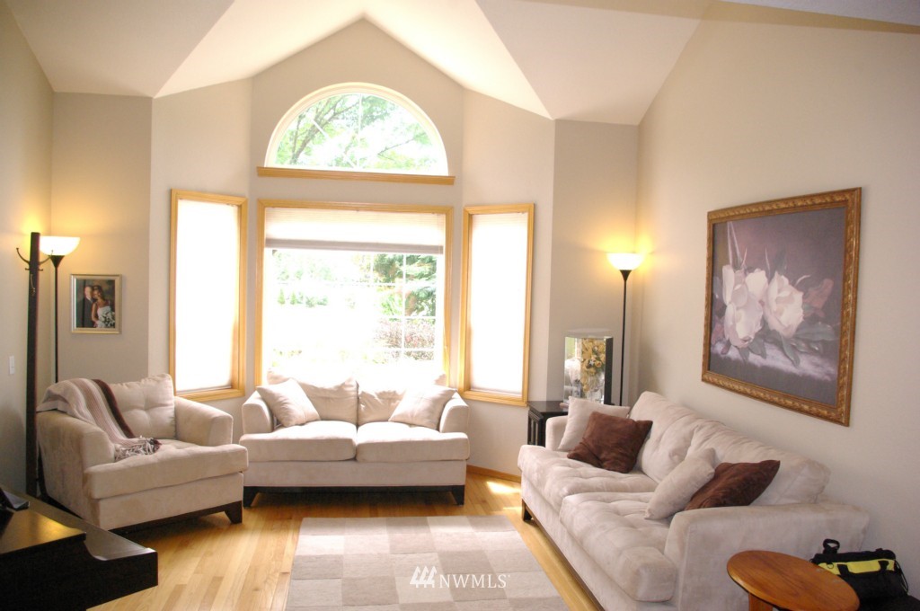 5913 Compton Loop Southeast Lacey, WA 98513 - Photo 4 of 17 Gallery Image 4