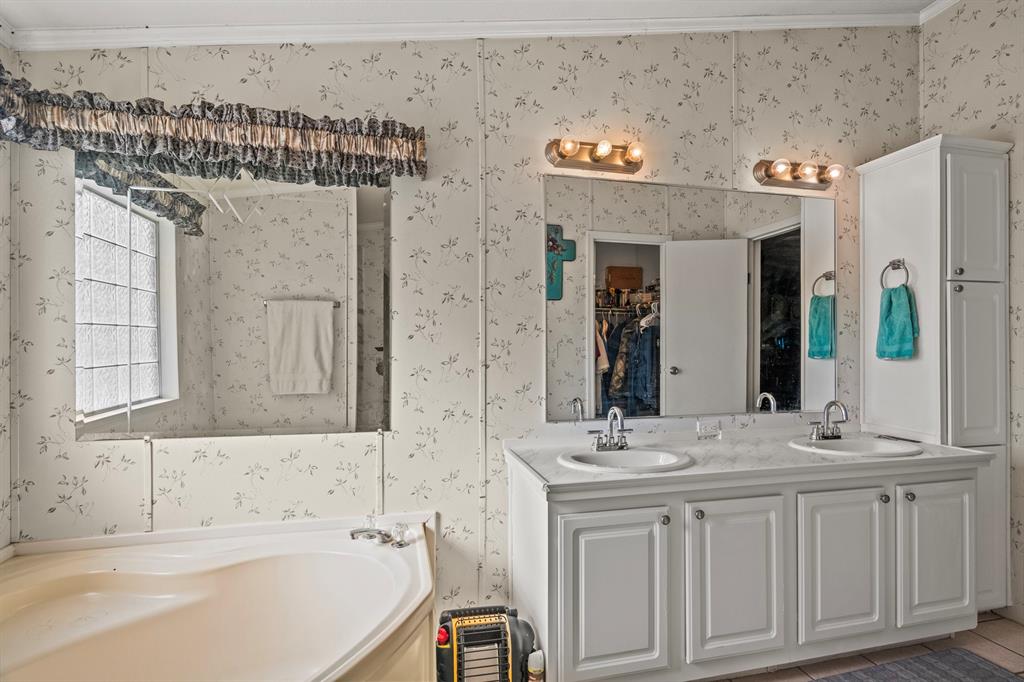 8155 Nasturtium Road Ore City, TX 75683 - Photo 21 of 37