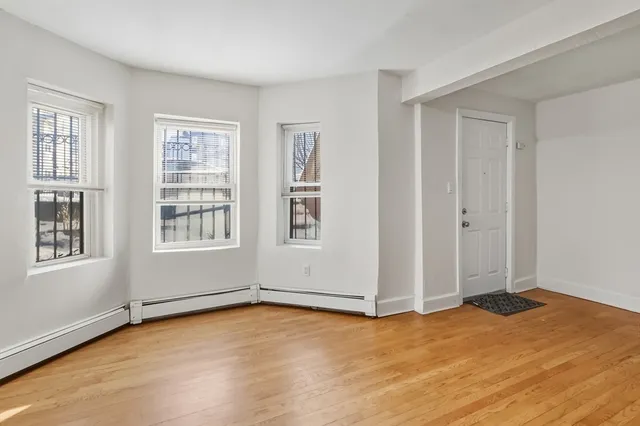 $2,200 | 2989 Washington Street, Unit 1, Boston, MA 02119