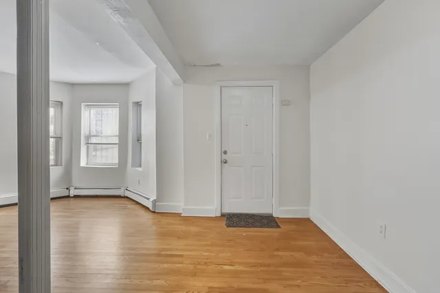 $2,200 | 2989 Washington Street, Unit 1, Boston, MA 02119