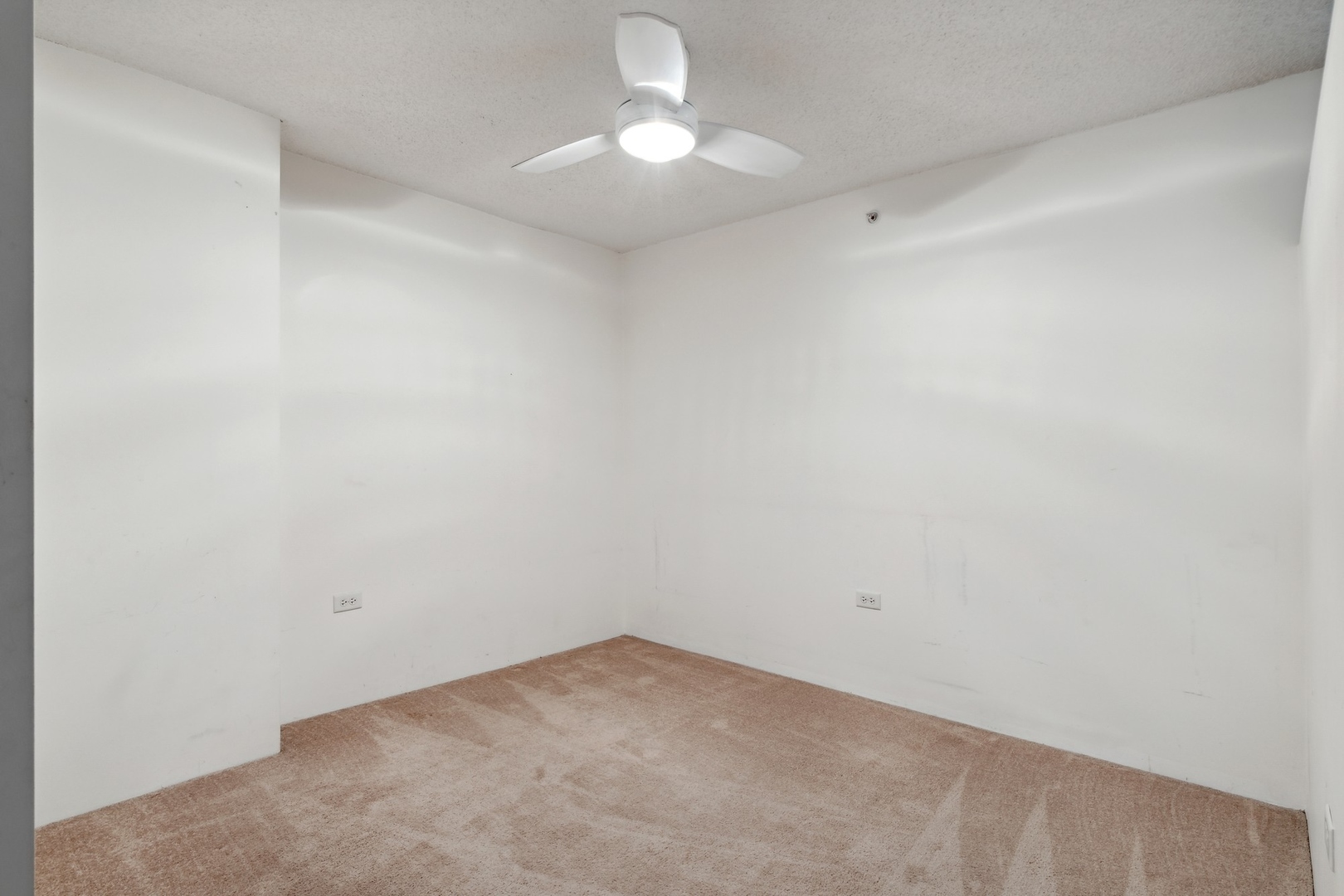 800 Elgin Road, Unit 1109 Evanston, IL 60201 - Photo 6 of 17 a view of an empty room