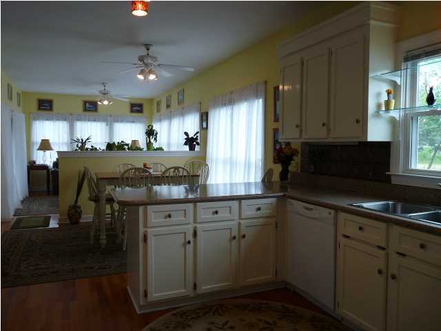 100 Innisbrook Bend Summerville, SC 29483 - Photo 8 of 17 Kitchen looking to sunroom
