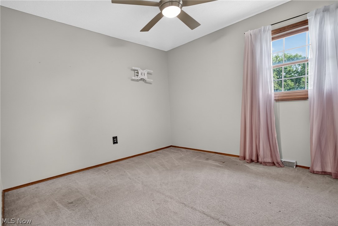 45319 Old Middle Ridge Road Amherst, OH 44001 - Photo 23 of 40