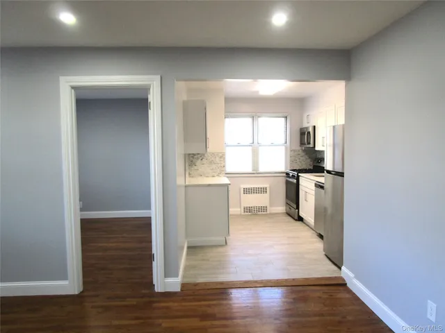 $249,000 | 324 Post Avenue, Unit 12F, Westbury, NY 11590