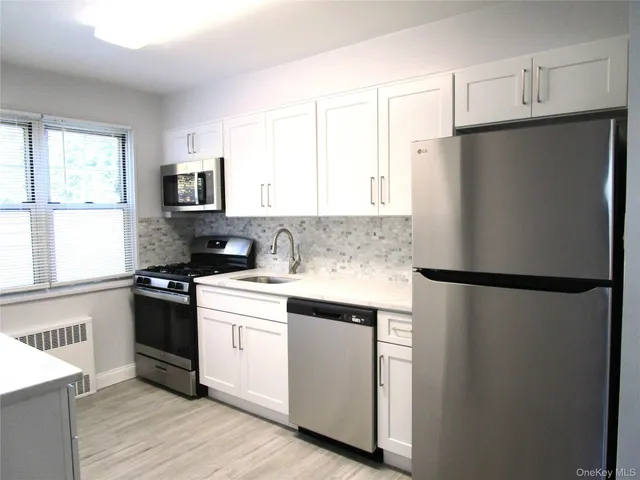 $249,000 | 324 Post Avenue, Unit 12F, Westbury, NY 11590