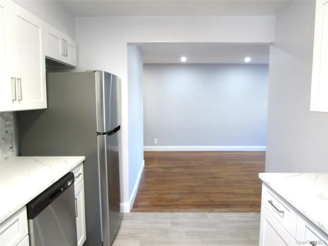 $249,000 | 324 Post Avenue, Unit 12F, Westbury, NY 11590