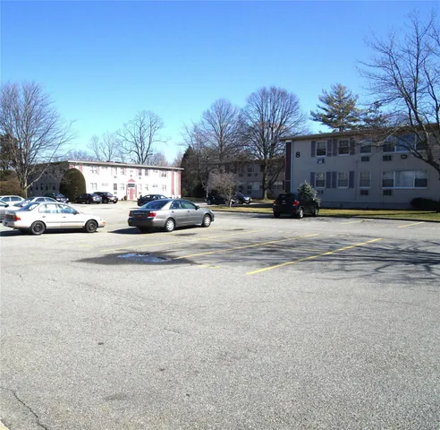 $249,000 | 324 Post Avenue, Unit 12F, Westbury, NY 11590