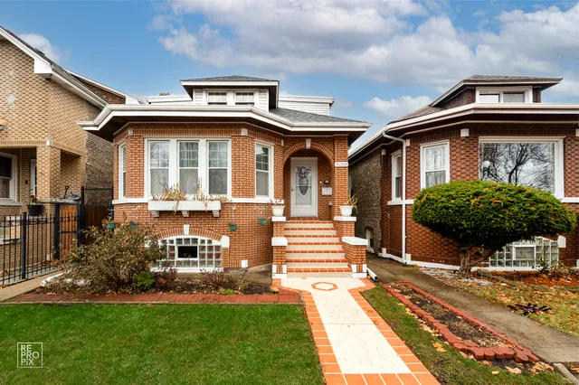 $539,000 | 5250 West Drummond Place, Chicago, IL 60639