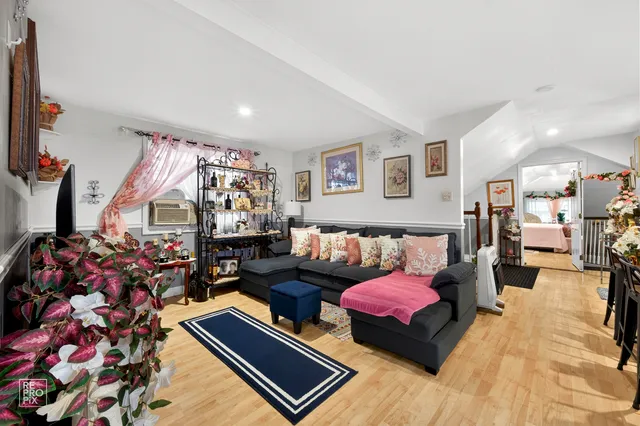 $539,000 | 5250 West Drummond Place, Chicago, IL 60639