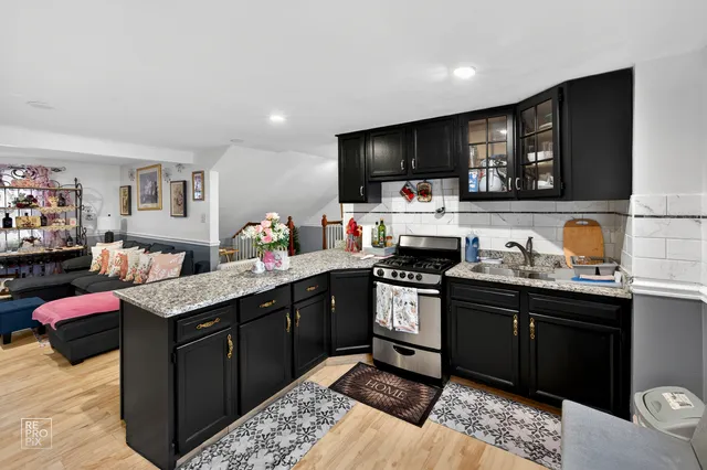 $539,000 | 5250 West Drummond Place, Chicago, IL 60639