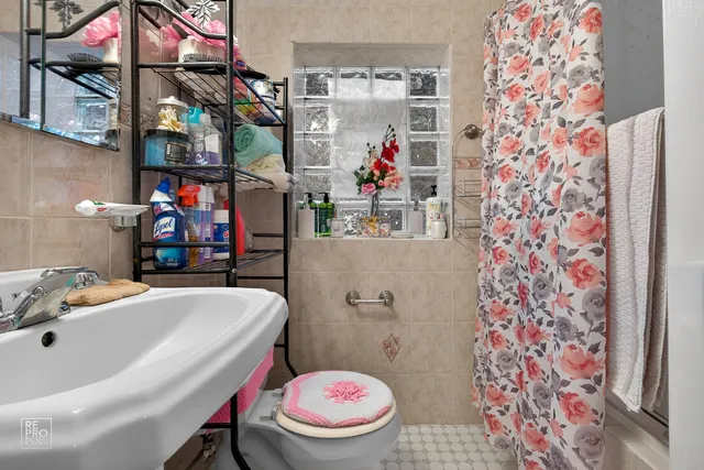 $539,000 | 5250 West Drummond Place, Chicago, IL 60639