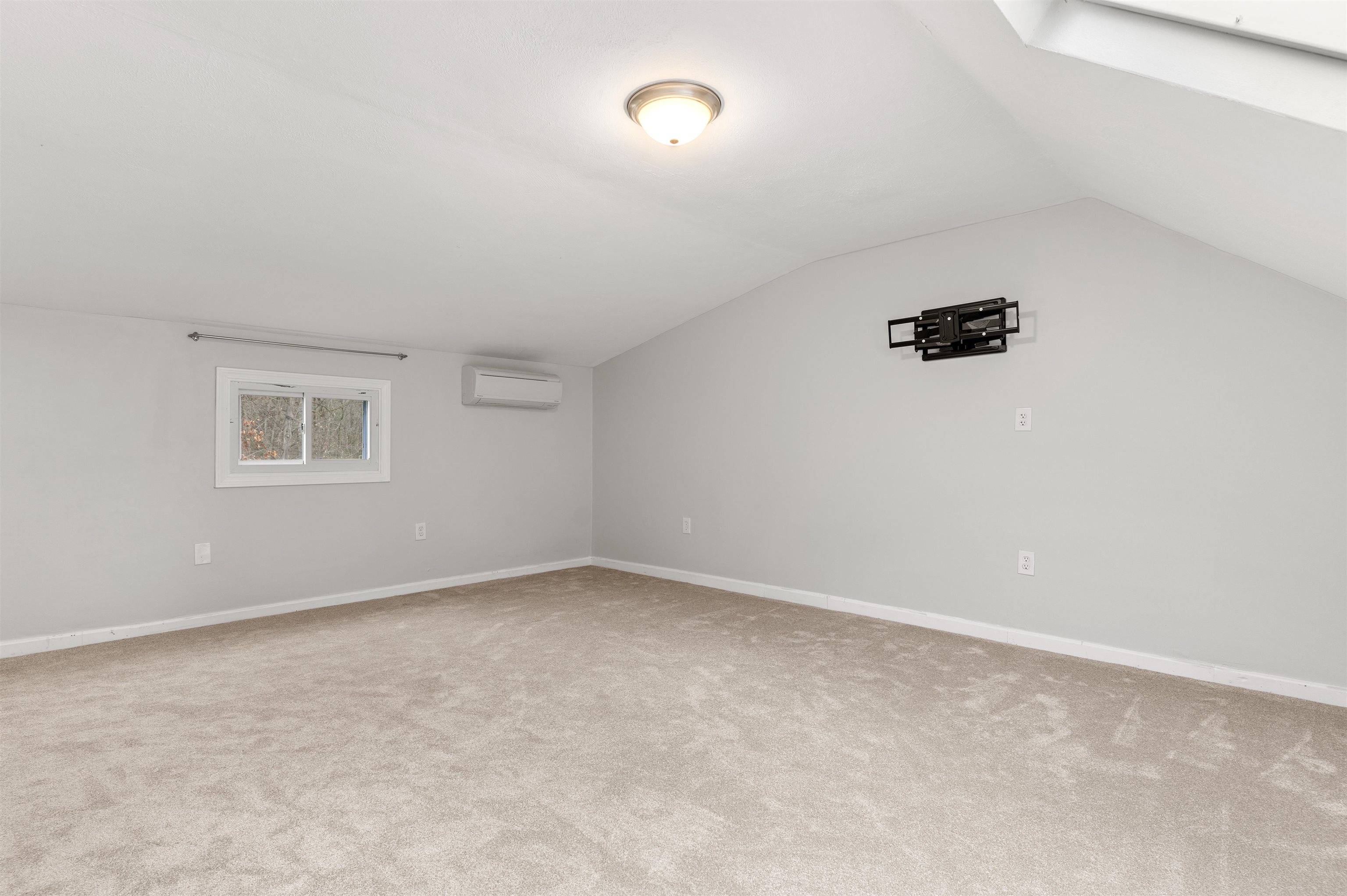298 Wash Pond Road Hampstead, NH 03841 - Photo 21 of 40