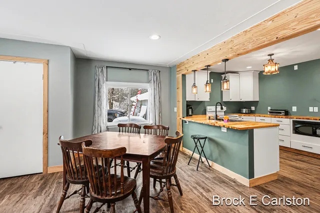 $294,900 | 4249 South Hilton Park Road, Fruitport, MI 49415