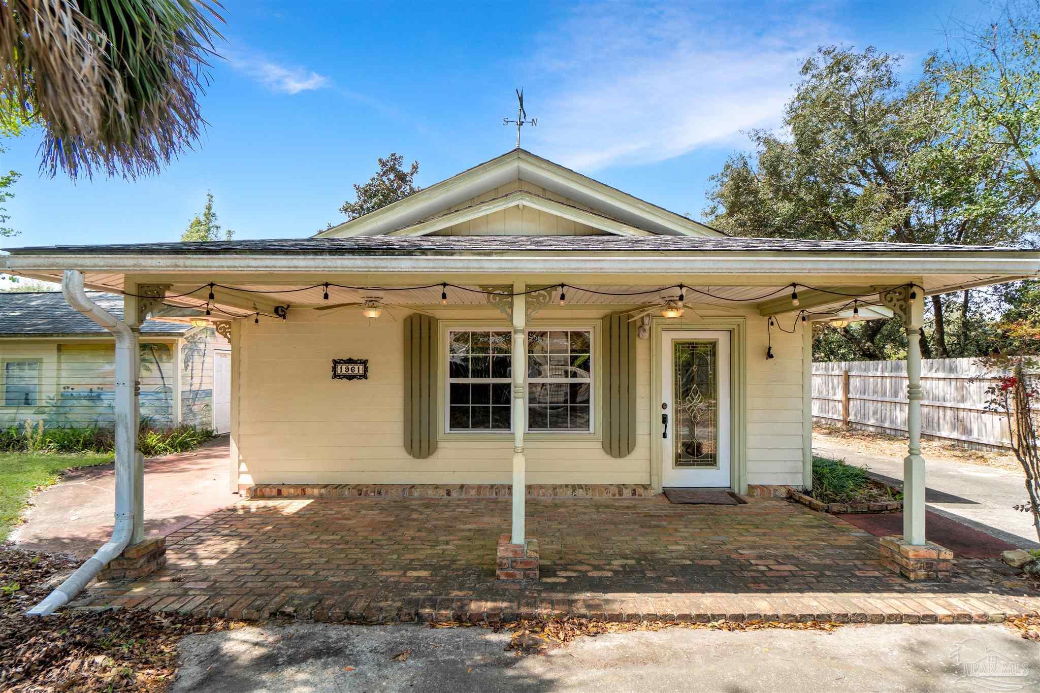 1961 Guseman Road Gulf Breeze, FL 32563 - Photo 2 of 37 front view of a house