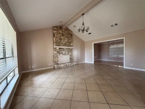 $1,900 | 5850 Dacy Lane, Buda, TX 78610