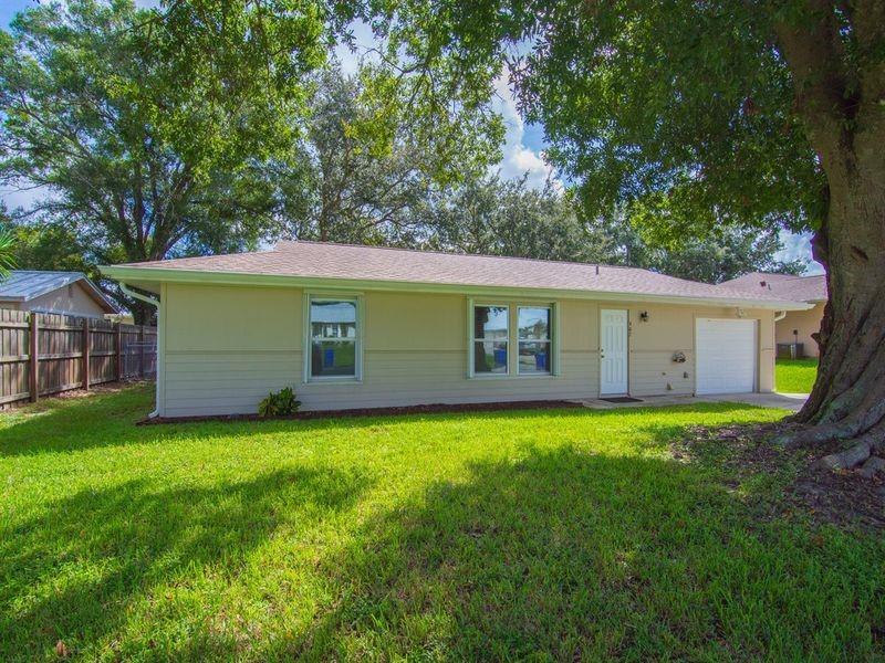 407 Easy Street Sebastian, FL 32958 - Photo 1 of 30 Gallery Image 1