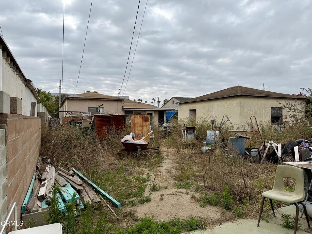 945 South E Street Oxnard, CA 93030 - Photo 7 of 7 Backyard