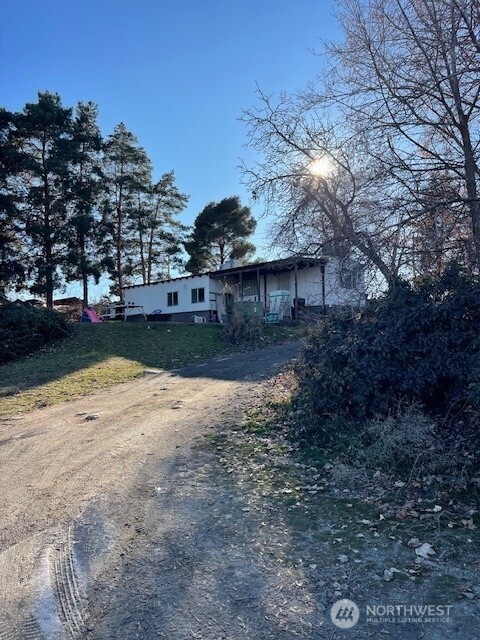 270 Starr Road Pateros, WA 98846 - Photo 9 of 14