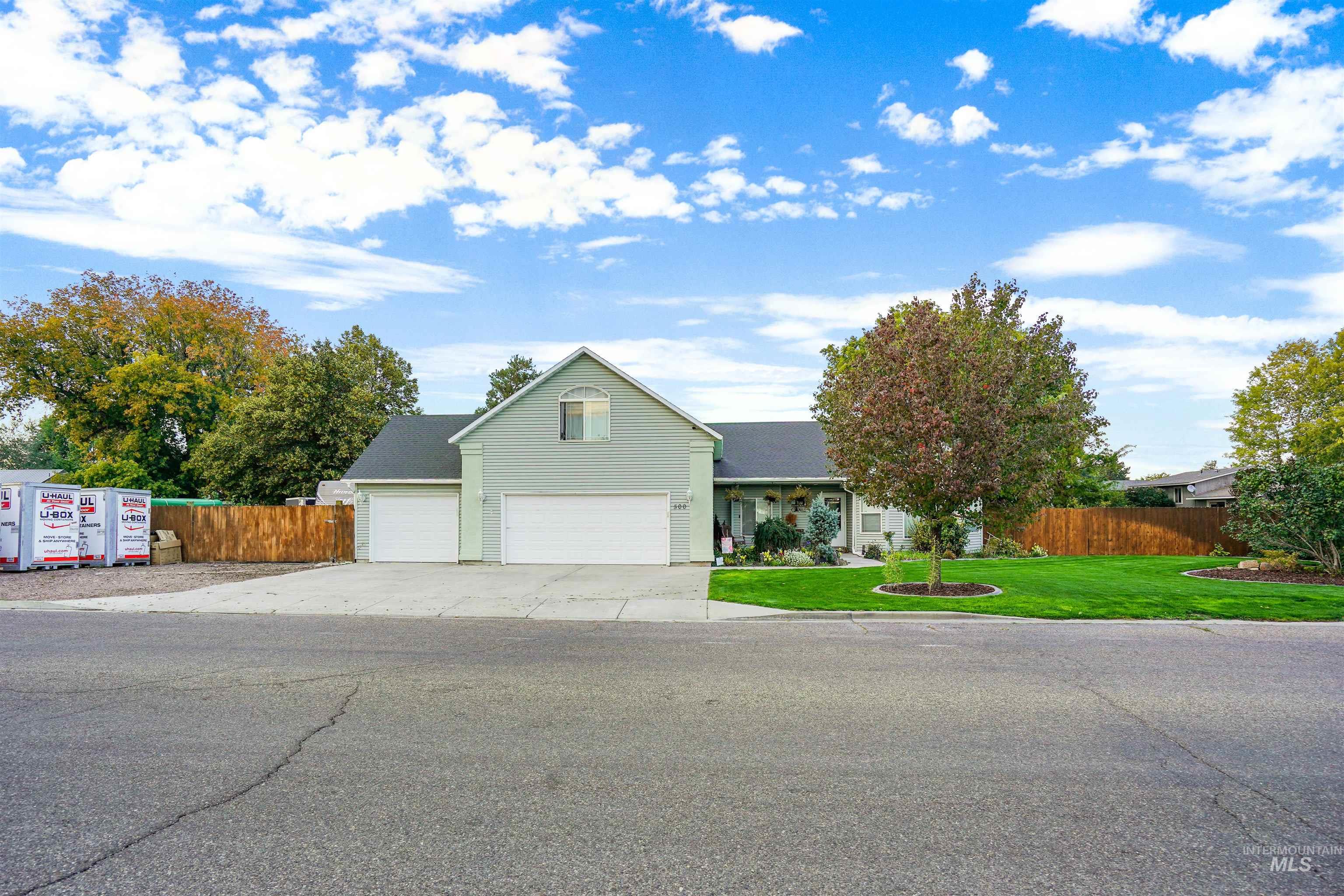 500 East 19th Street Burley, ID 83318 - Photo 18 of 31 View of front of property with concrete driveway