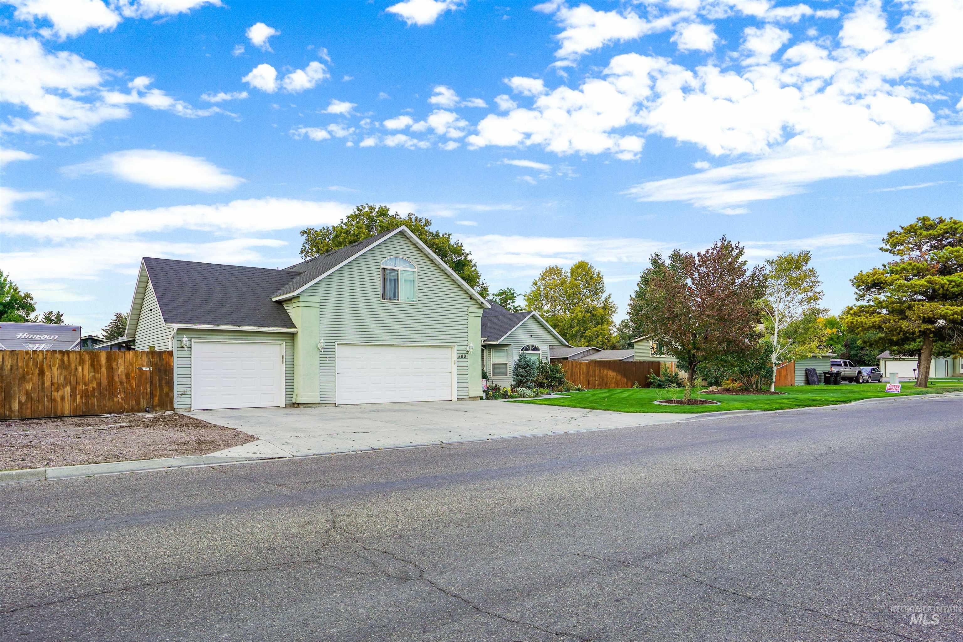 500 East 19th Street Burley, ID 83318 - Photo 19 of 31 View of front of property with concrete driveway and an attached garage