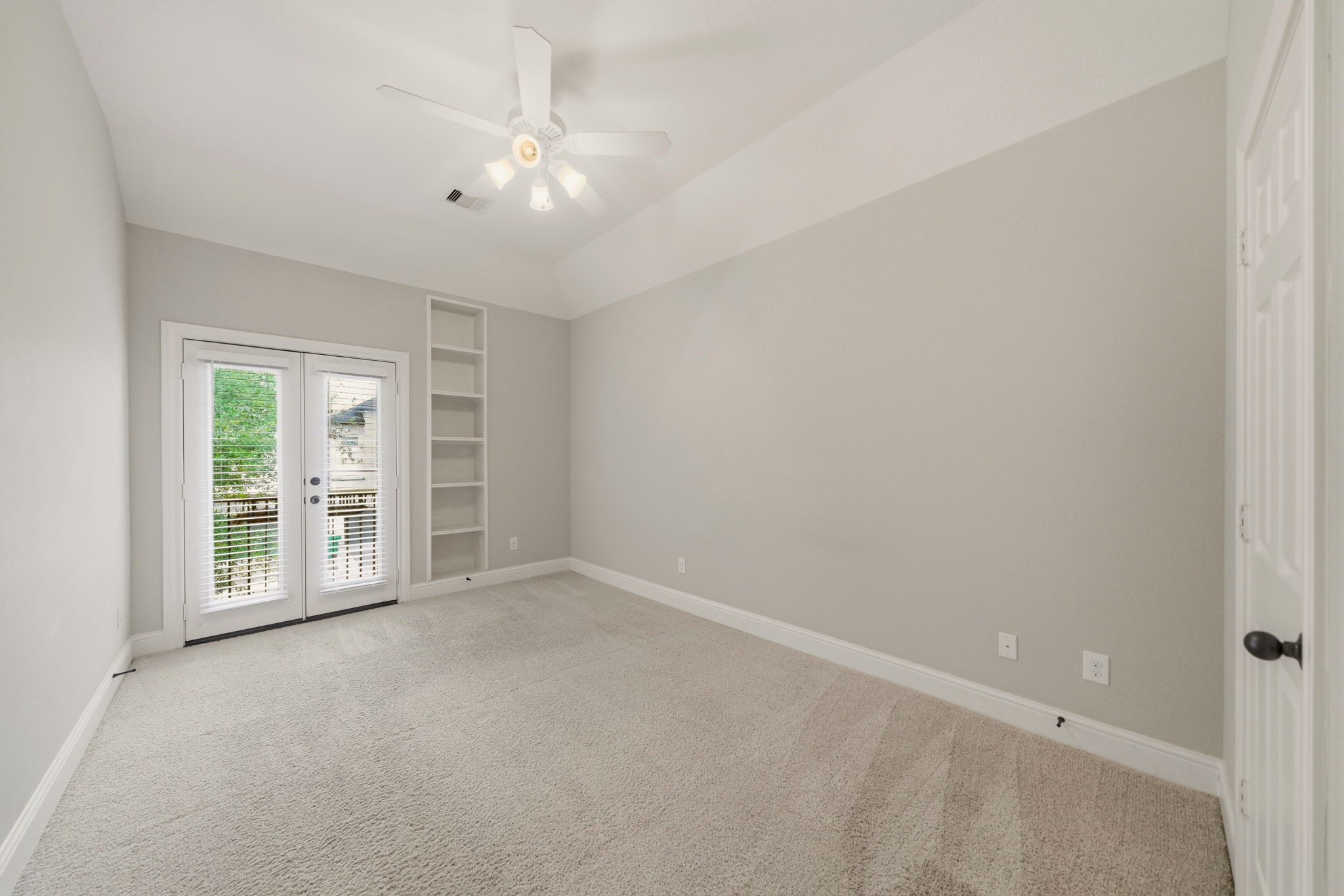 5539 Kiam Street Houston, TX 77007 - Photo 14 of 37
