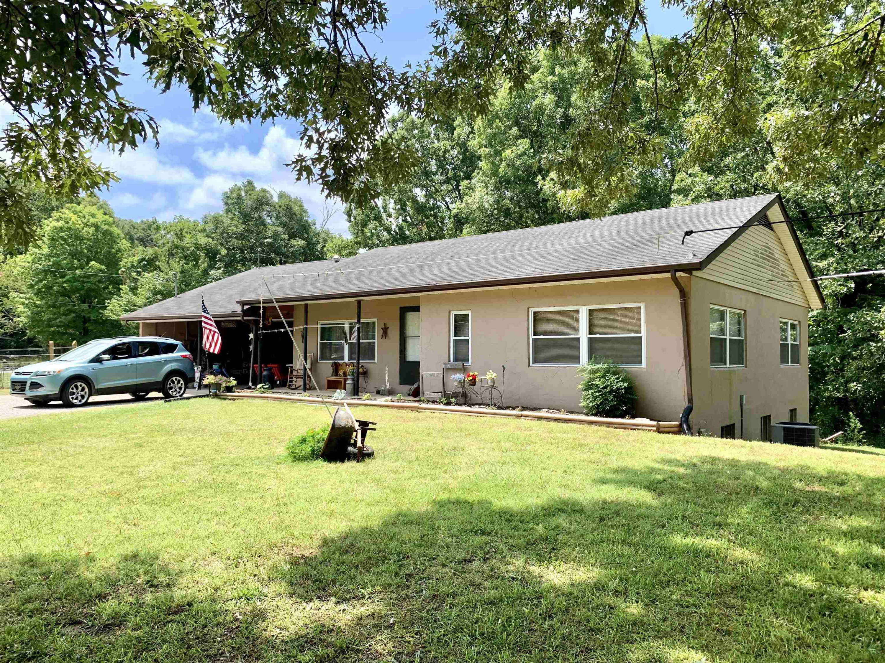 280 Leach Road Huntingdon, TN 38344 - Photo 2 of 18 Photo 2