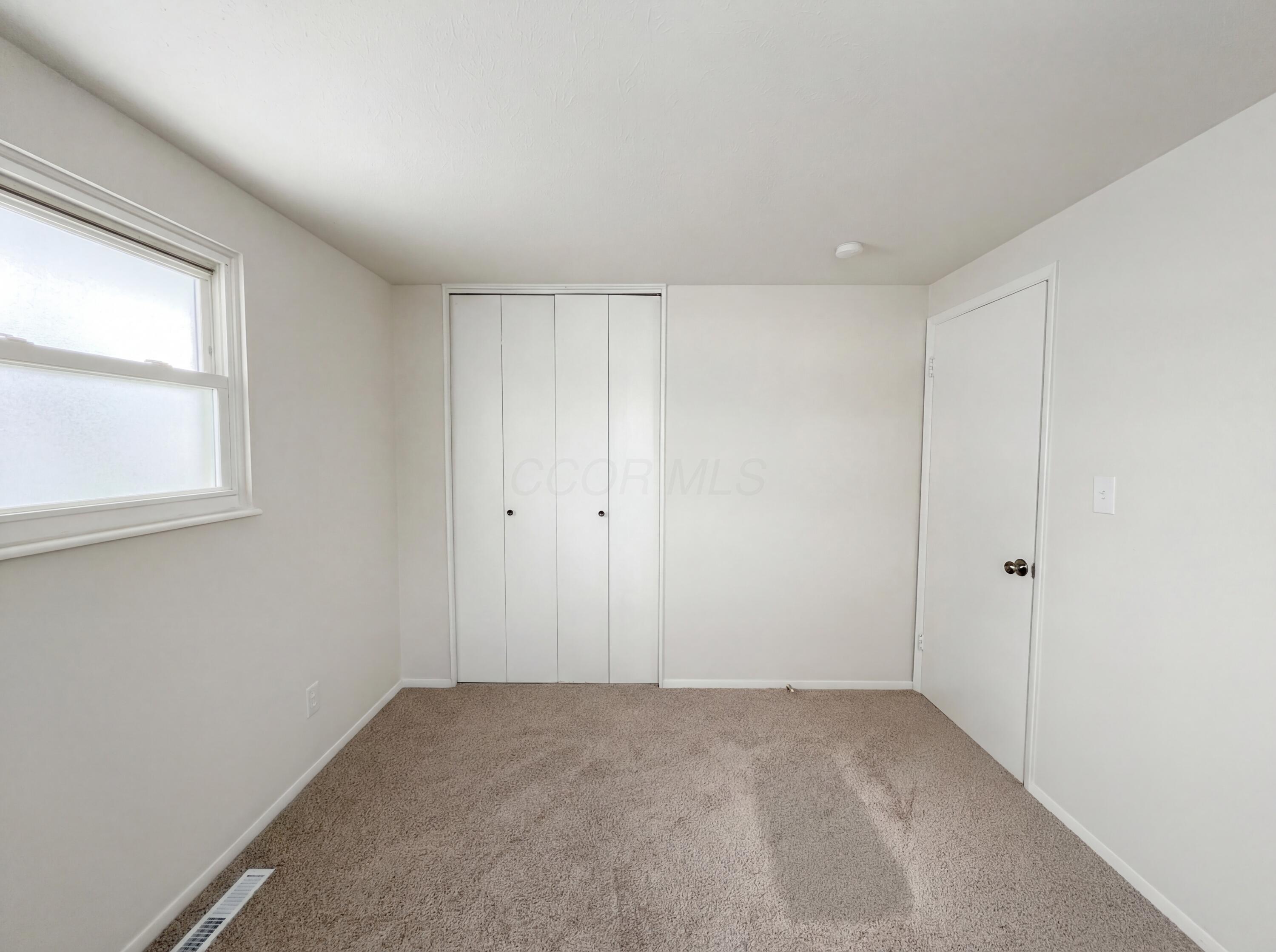 3859 Briggs Road Columbus, OH 43228 - Photo 4 of 18